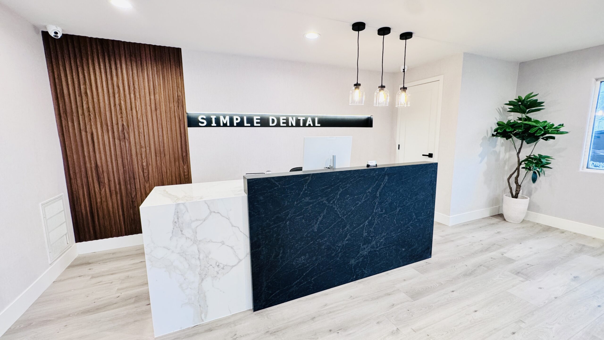 Simple Dental front desk detail